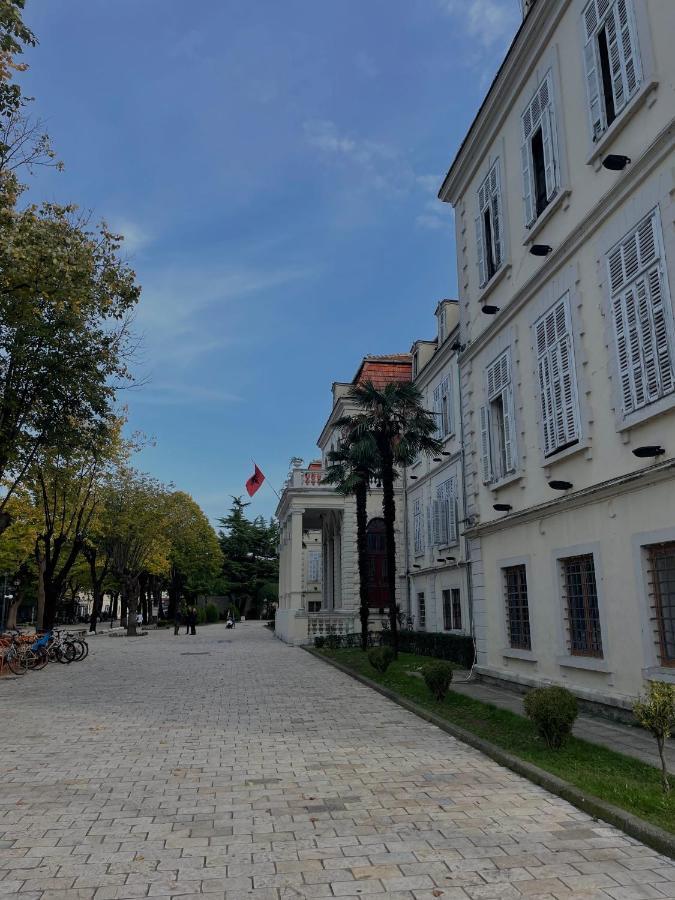 Central Apartment Shkodër エクステリア 写真